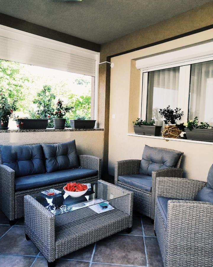 Apartman Jela Nova Varos Exterior photo